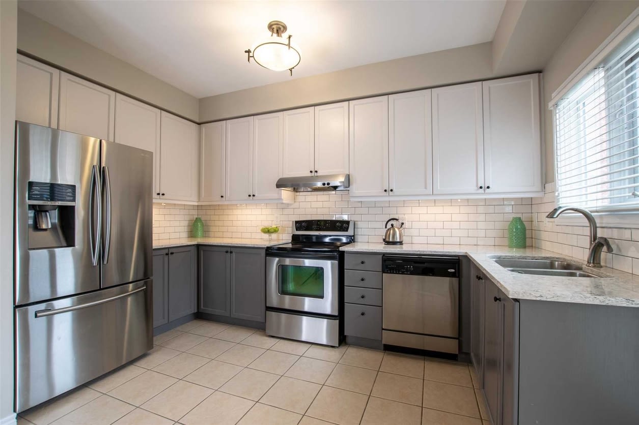 1099 Costigan Road, Milton