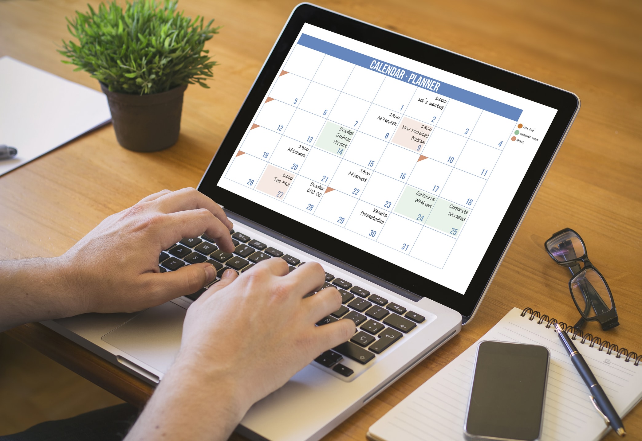 How to Create a Real Estate Marketing Calendar (And Stick to It) hero image