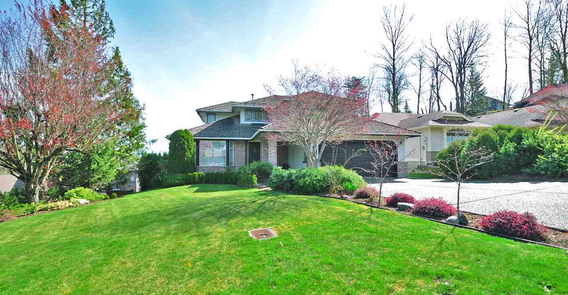 2452 Mountain Drive, Abbotsford