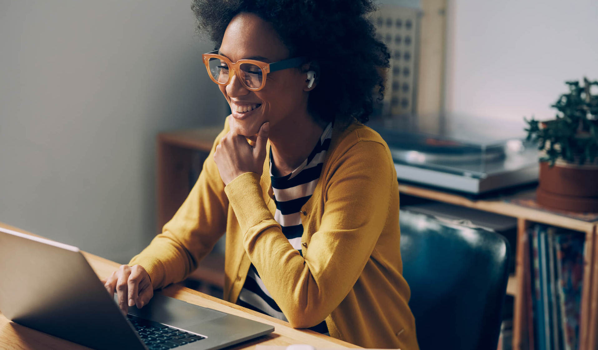 30 Blog Ideas to Attract Buyers to Your Website hero image