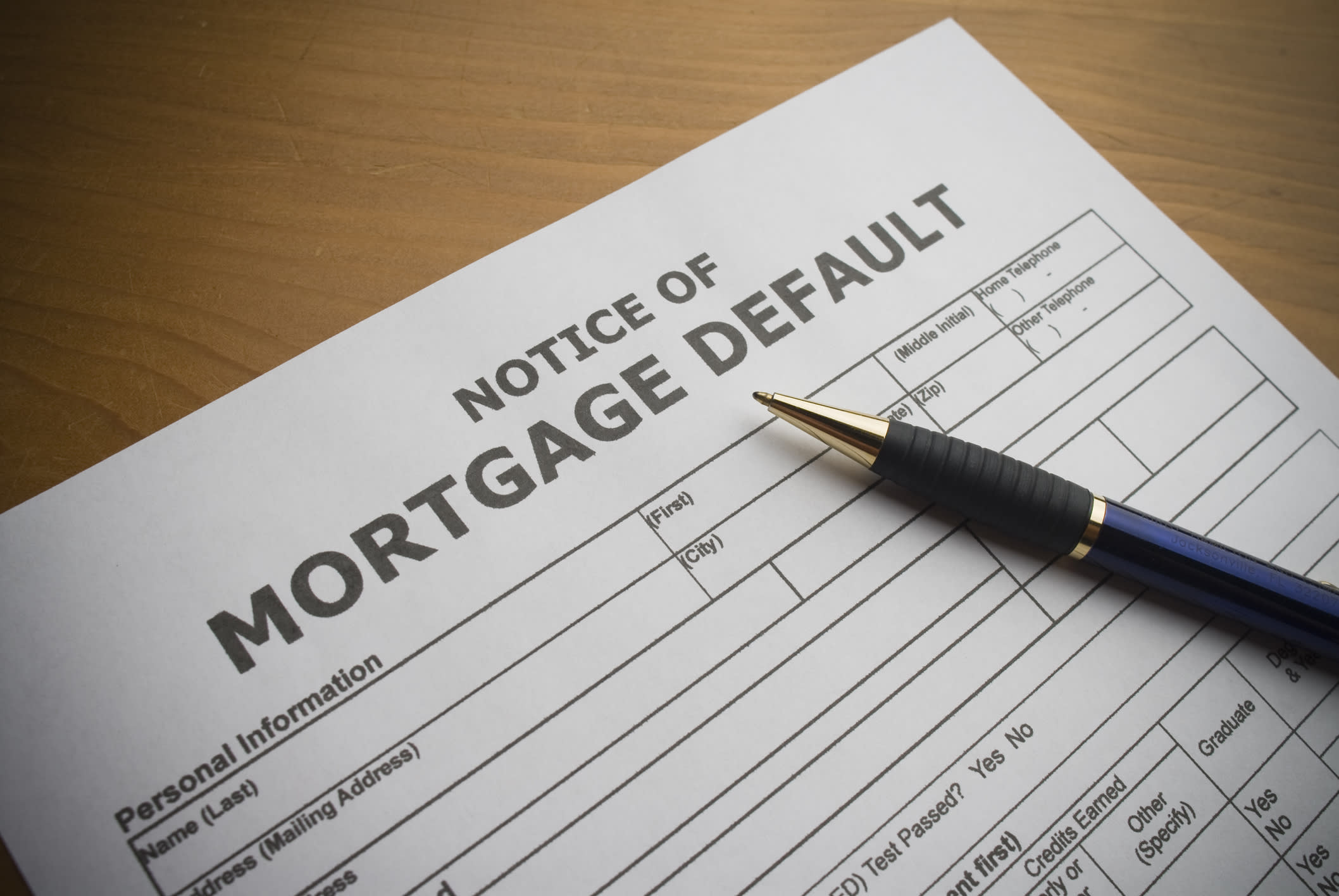 Canadian Financial Institutions Expect Mortgage Defaults to Rise hero image