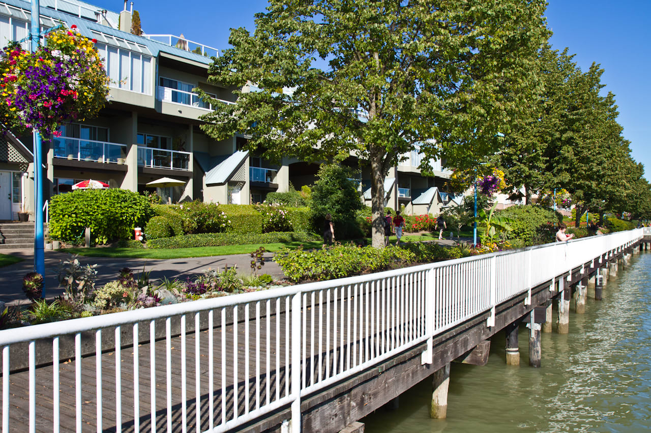 Five Great Things about Living in ... New Westminster Quay hero image