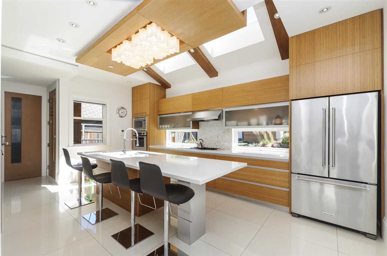West Coast Modern Home Kitchen