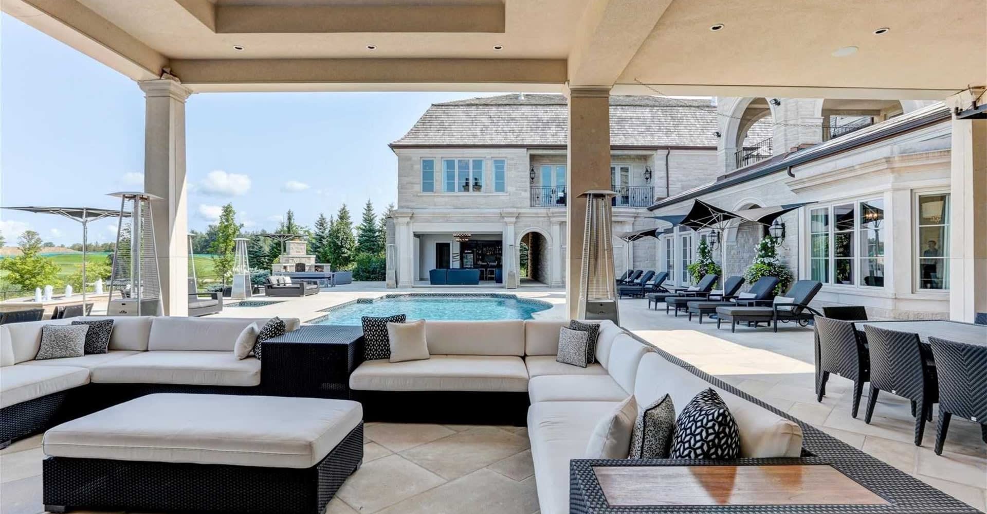 34 Adena Meadows Way, Aurora