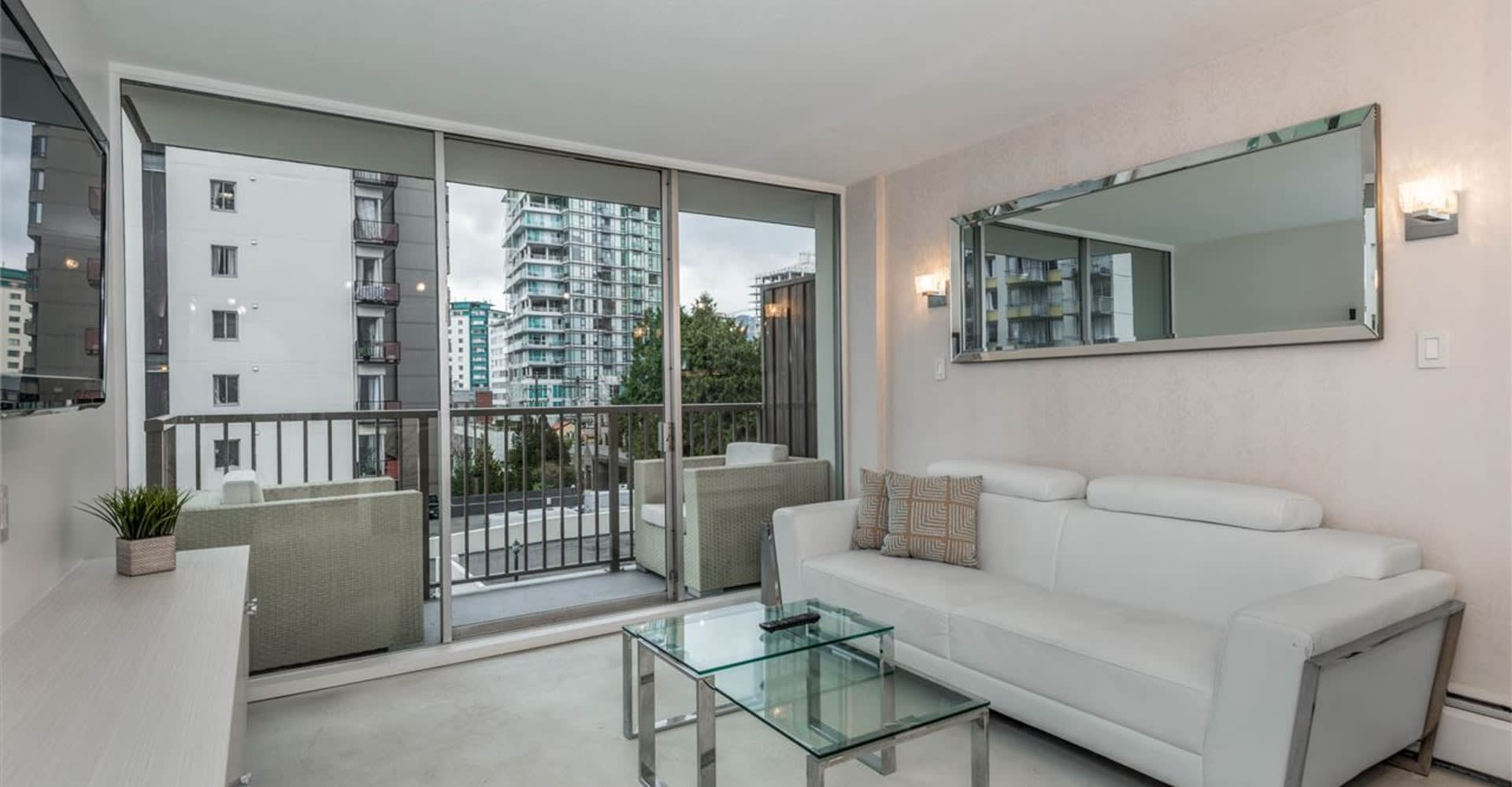 302 1251 Cardero Street, Vancouver