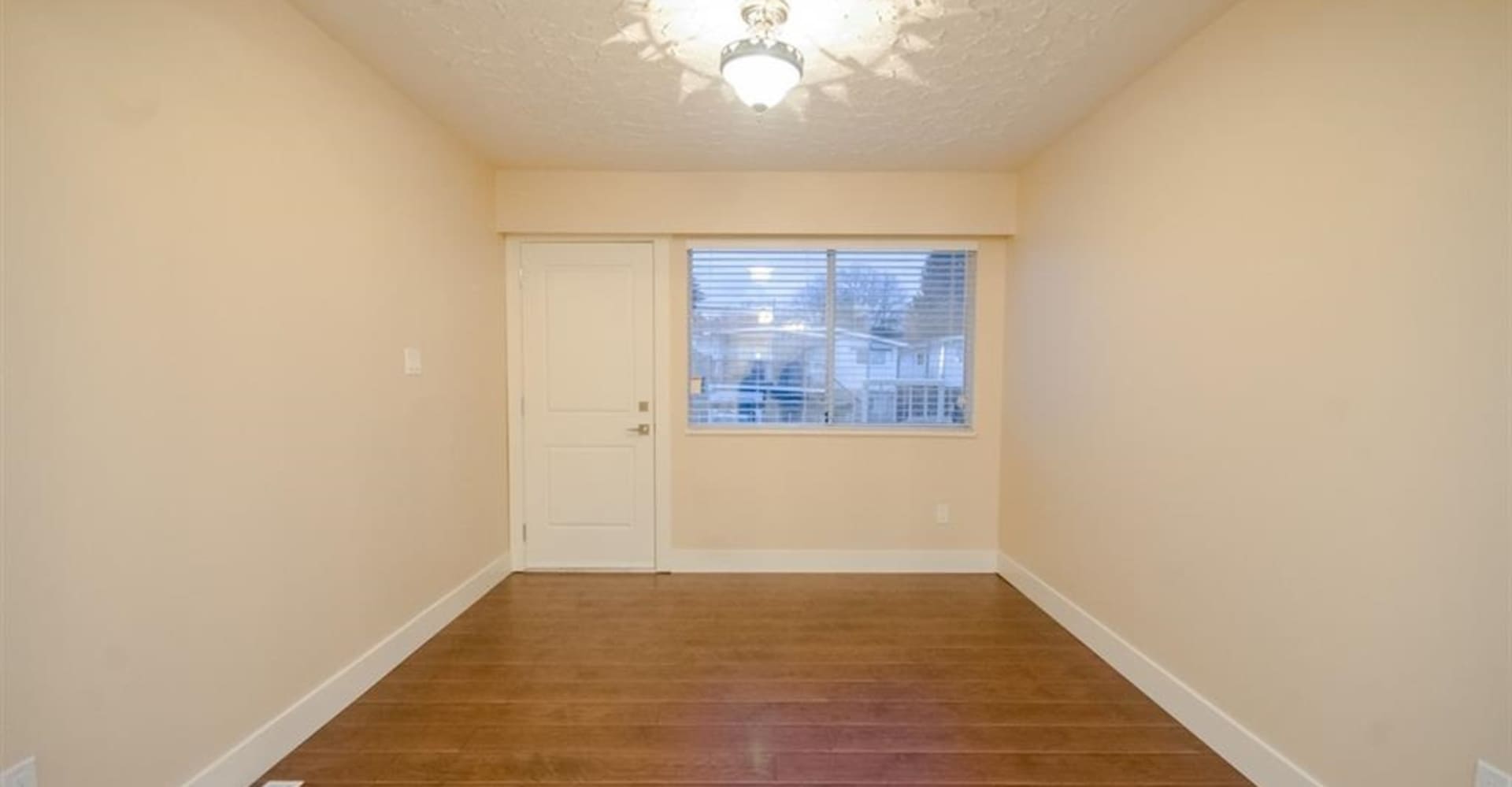 5636 Lanark Street - 3-3