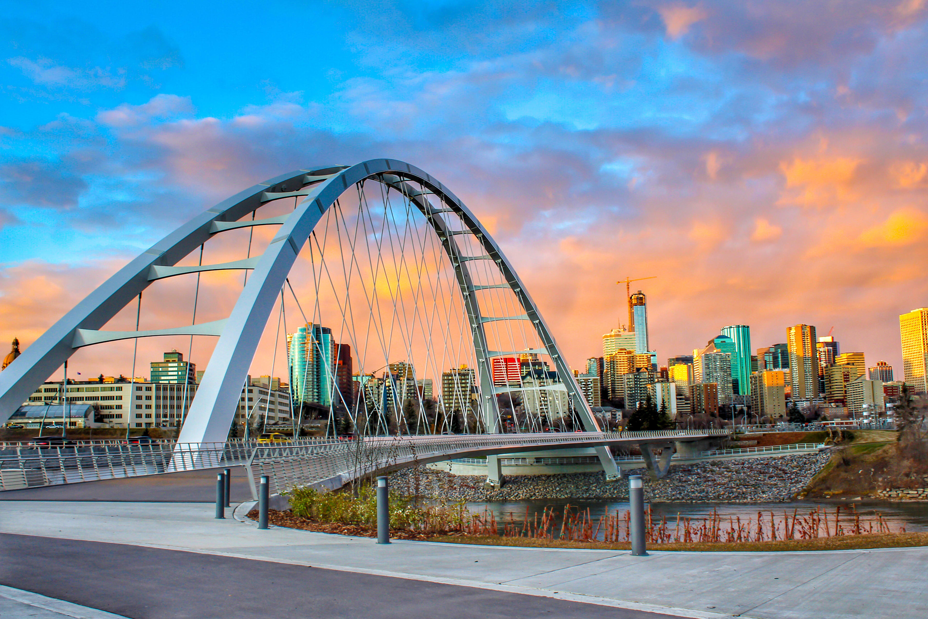 Where to Live in Canada: Edmonton, The Gateway to The North hero image
