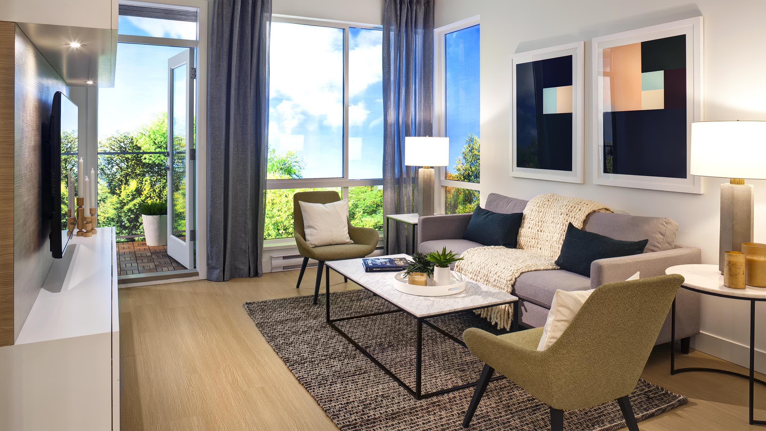 Cedar Creek - Living Room