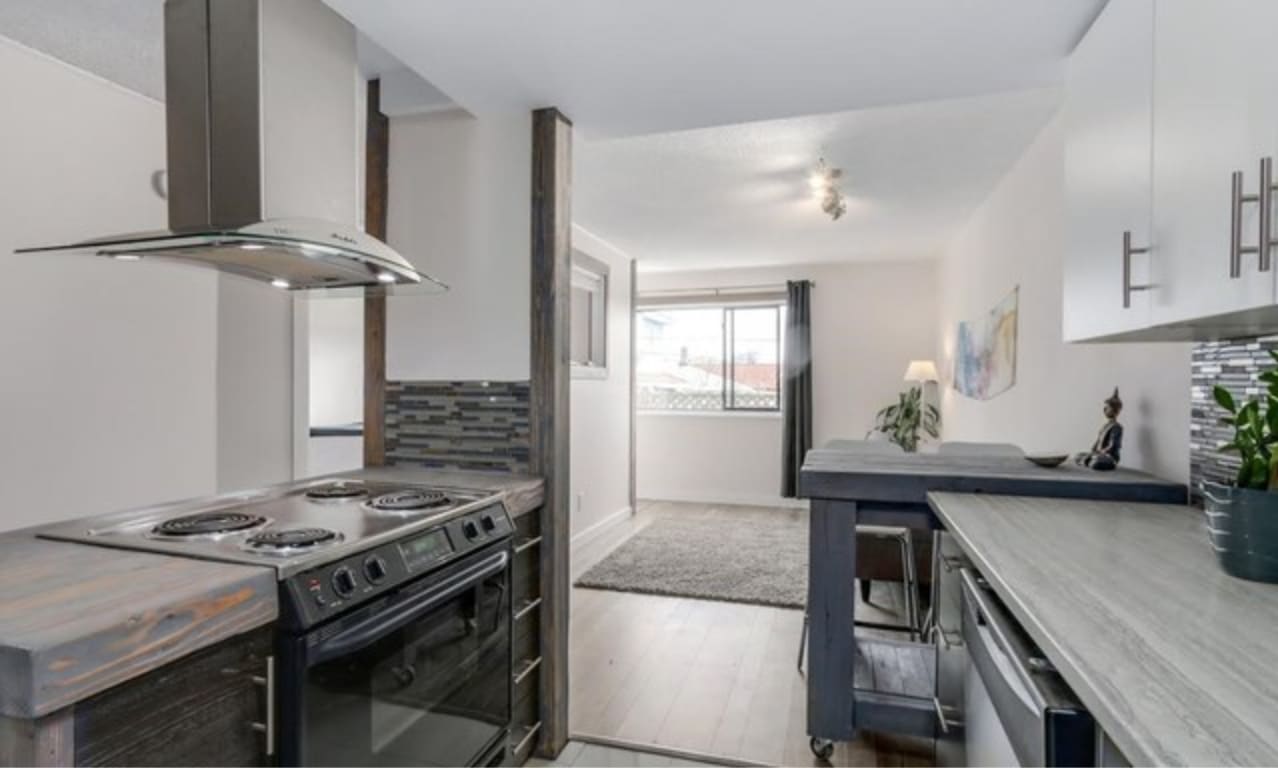 Small Homes_Renfrew.png