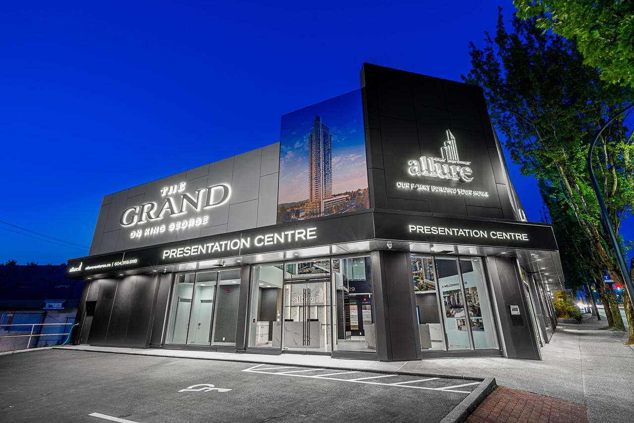 The Grand on King George 