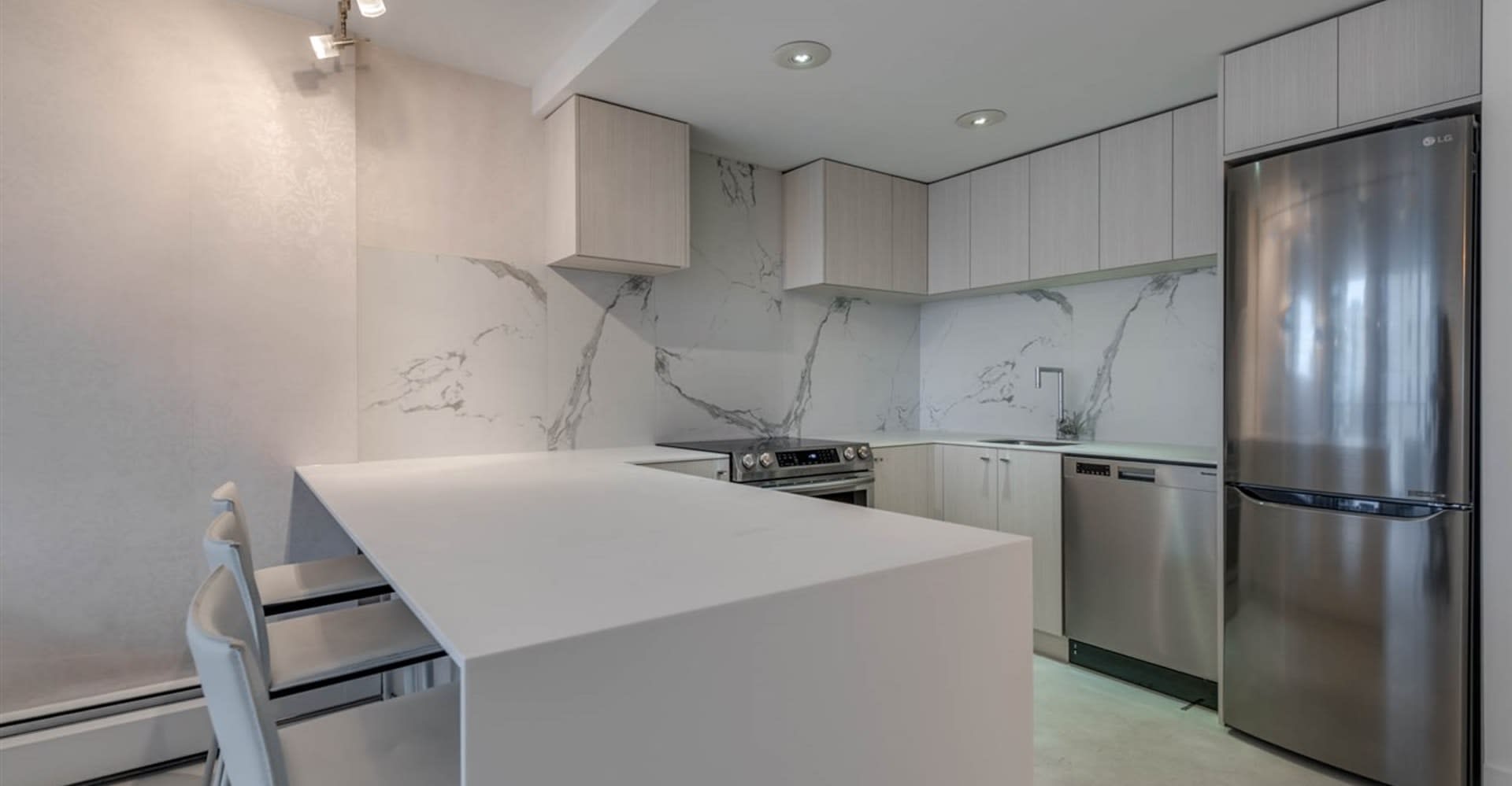 302 1251 Cardero Street, Vancouver