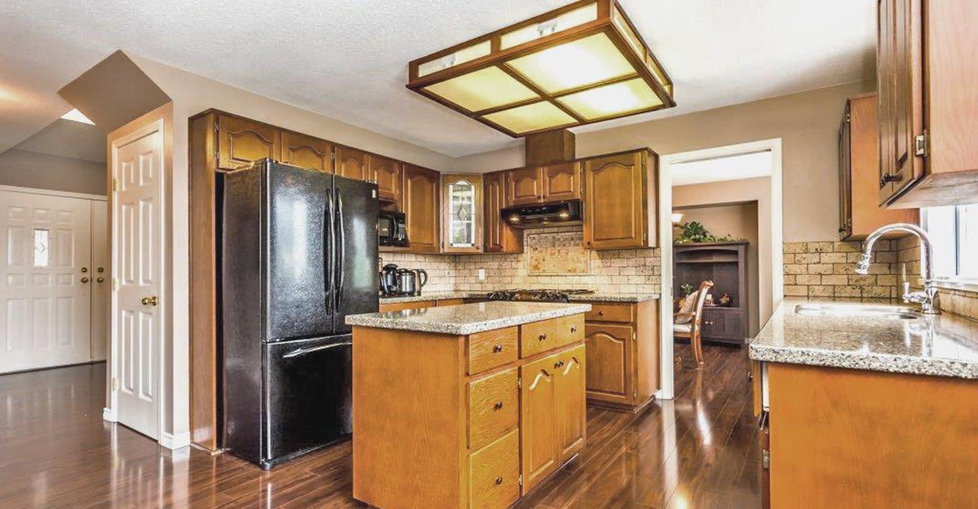 2452 Mountain Drive, Abbotsford