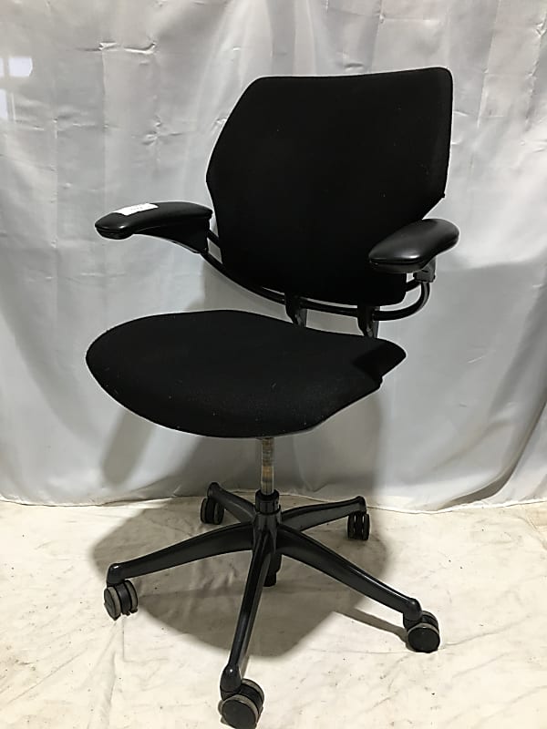 Humanscale freedom chair