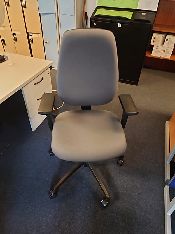 Operator chair