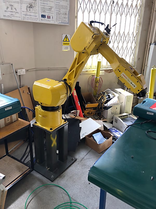 Fanuc M6-i robotic arm