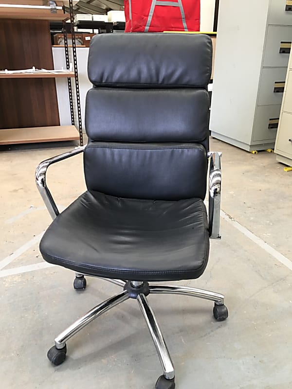 Black leather office operator chair