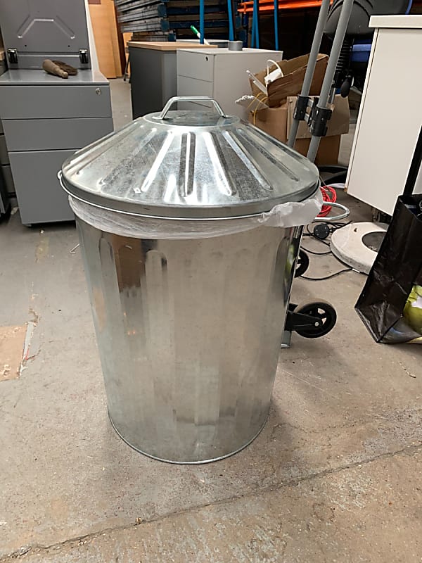 Large bin with lid