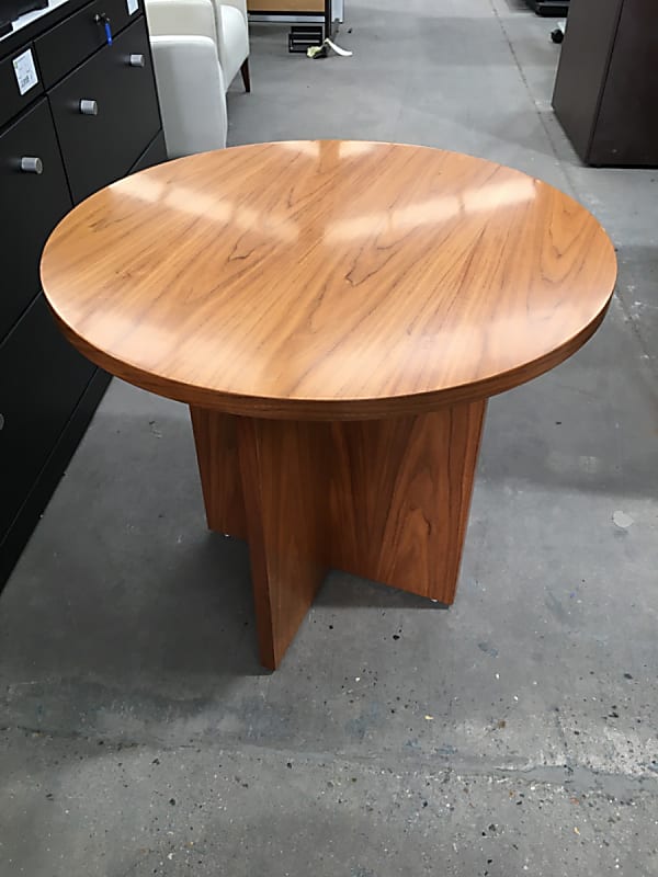 Wooden table 80cm