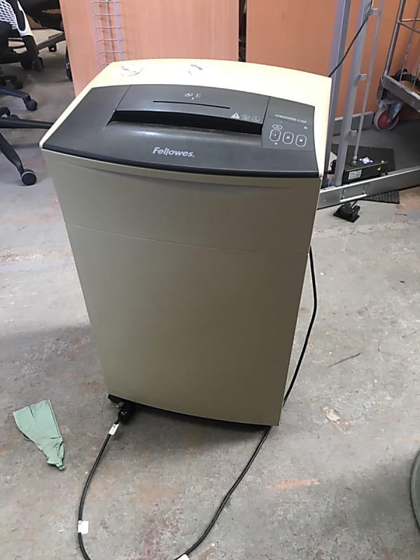 Fellowes C220 shredder 