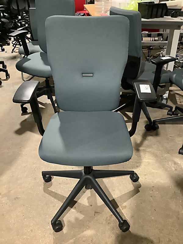 Steelcase Lets B Hi Back Task Operator Chair