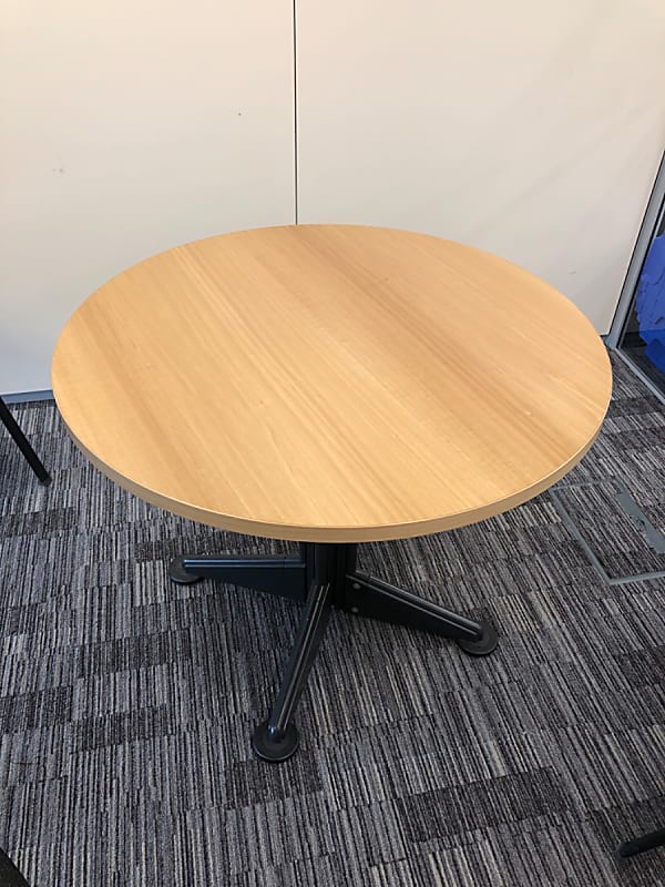 Meeting table