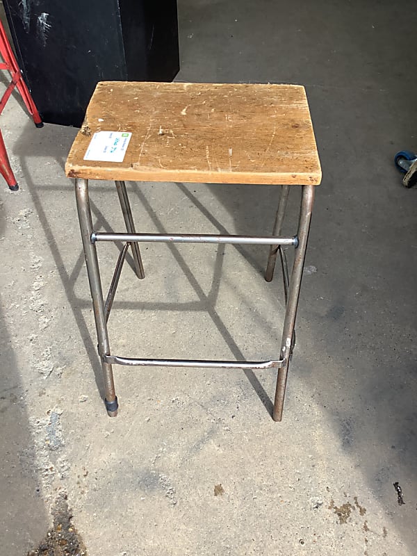 Bar stool