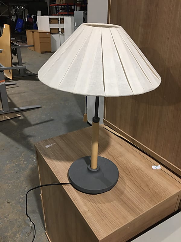 Table lamp