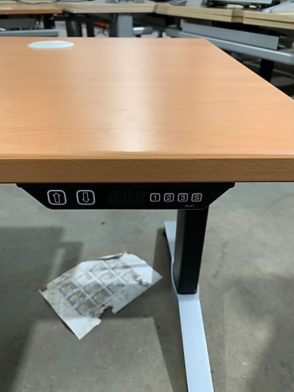 Electric desk