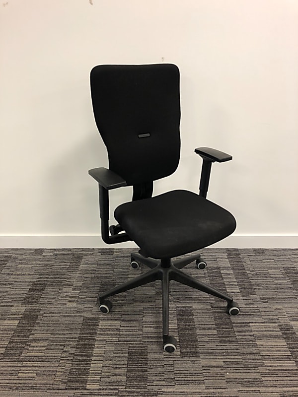 Black Steelcase Please task chair