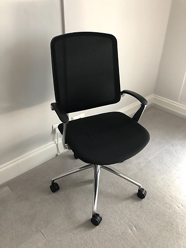 Boss design Trinetic chair