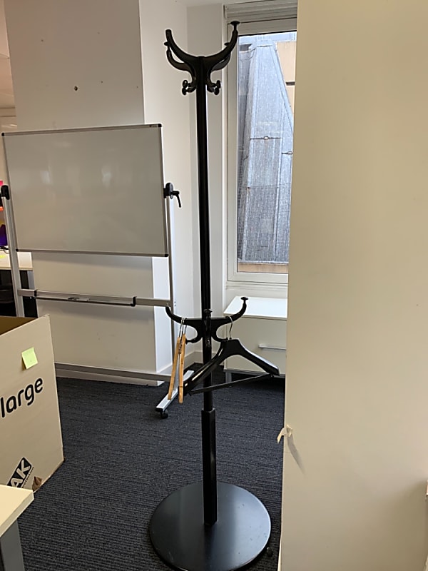 Coat stand