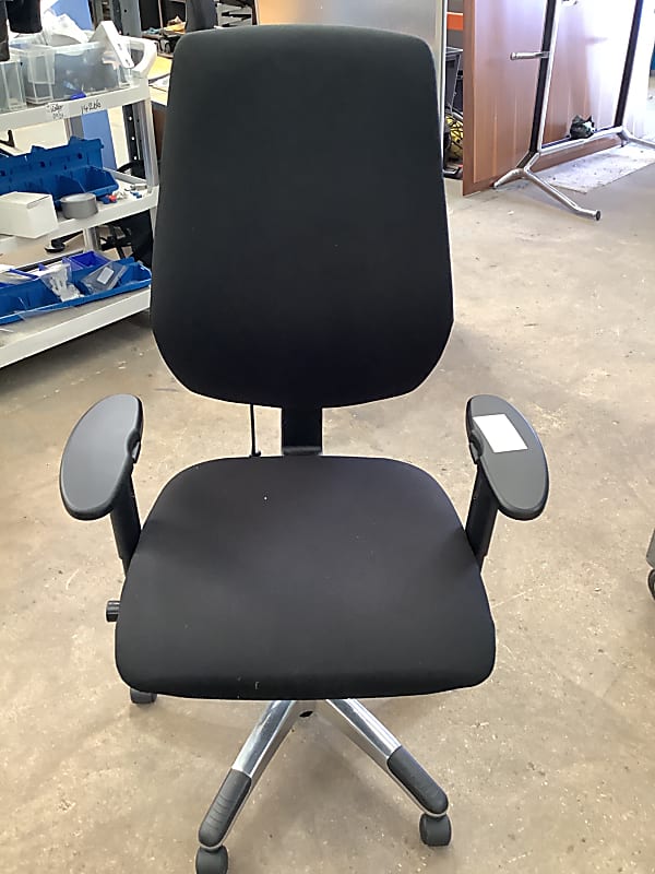 Operator chair 