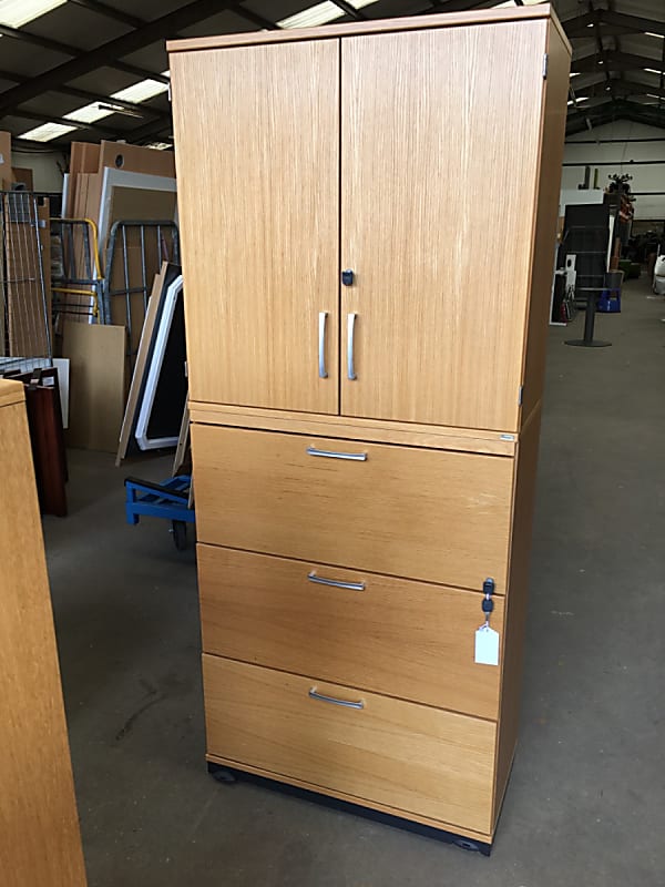 Kinnarps Cabinet with key