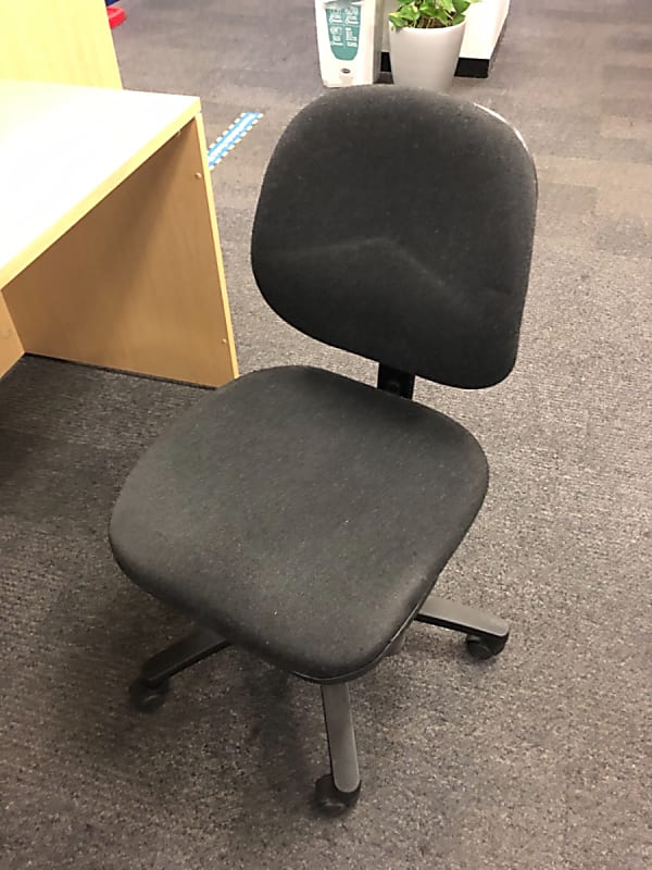 Office operator task chair