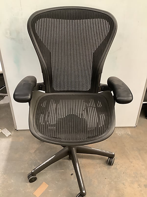 Hm aeron various faults chair B