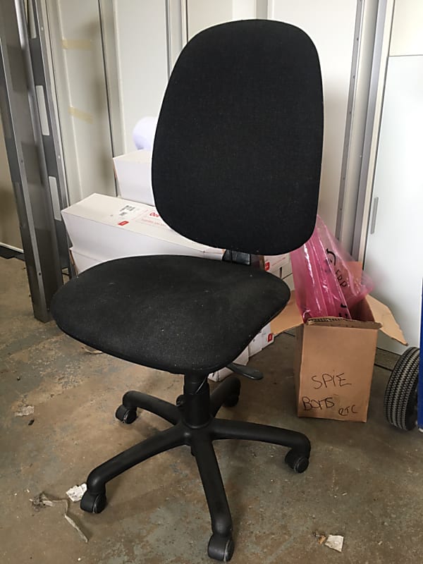 Phase black operator chair 