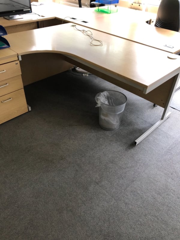 Desk wasted 