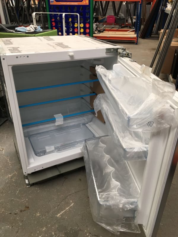 Bosch integrated fridge 0 never used