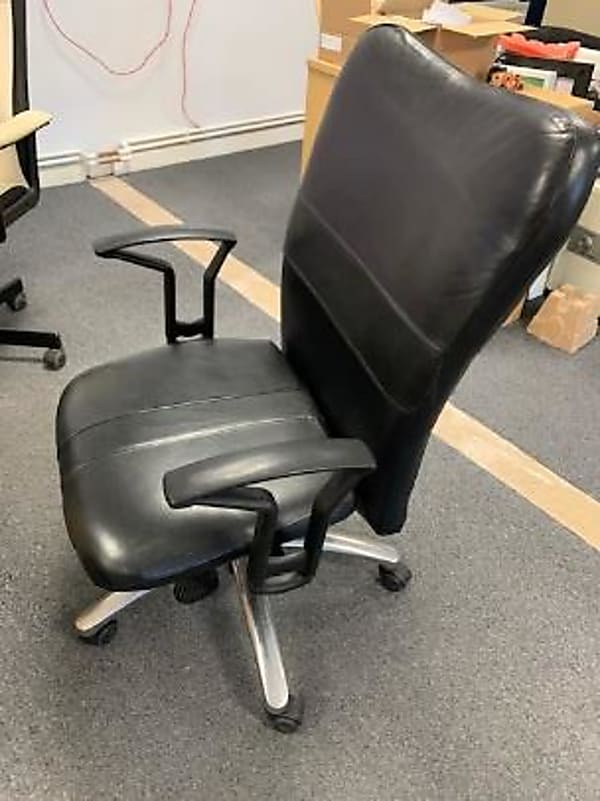 Faulty Chair