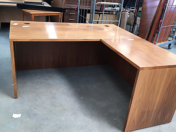 Desk with RH return