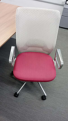 Vitra ID Office Chair (Pink Seat)