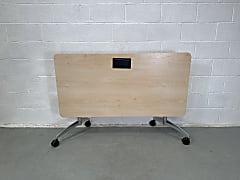 Senator s21 Flip top table desk with power