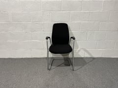 Black Kinnarps Chair