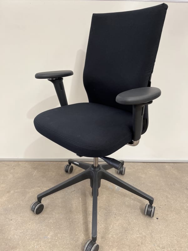 Vitra Axess task chair just £130 Item ID 25993