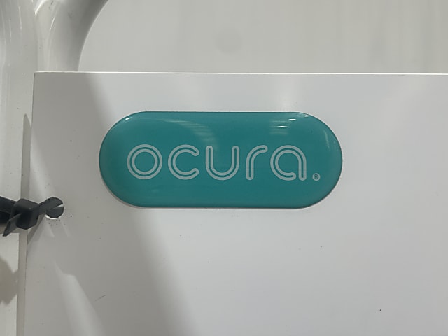 Ocura sectional Medical screen on wheels