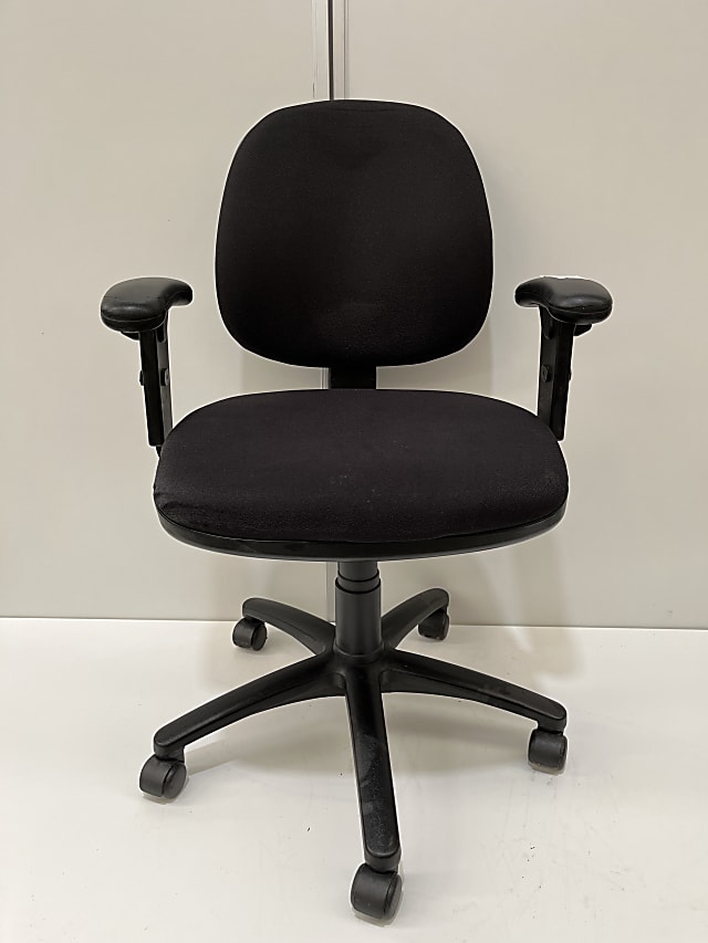 Black office Operator chair 