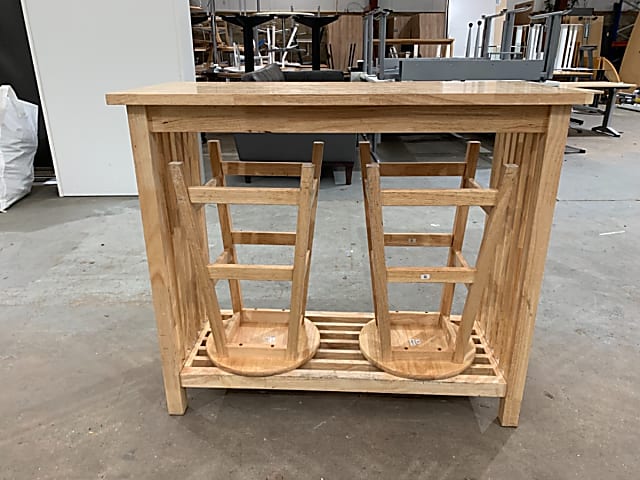 Bar Table with 2 stools