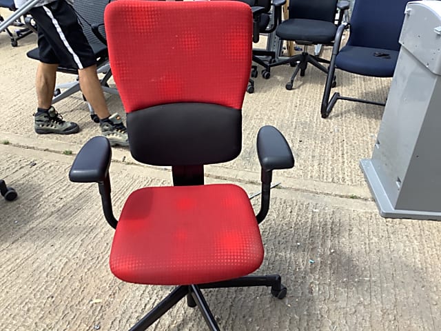 Red Steelcase task chair