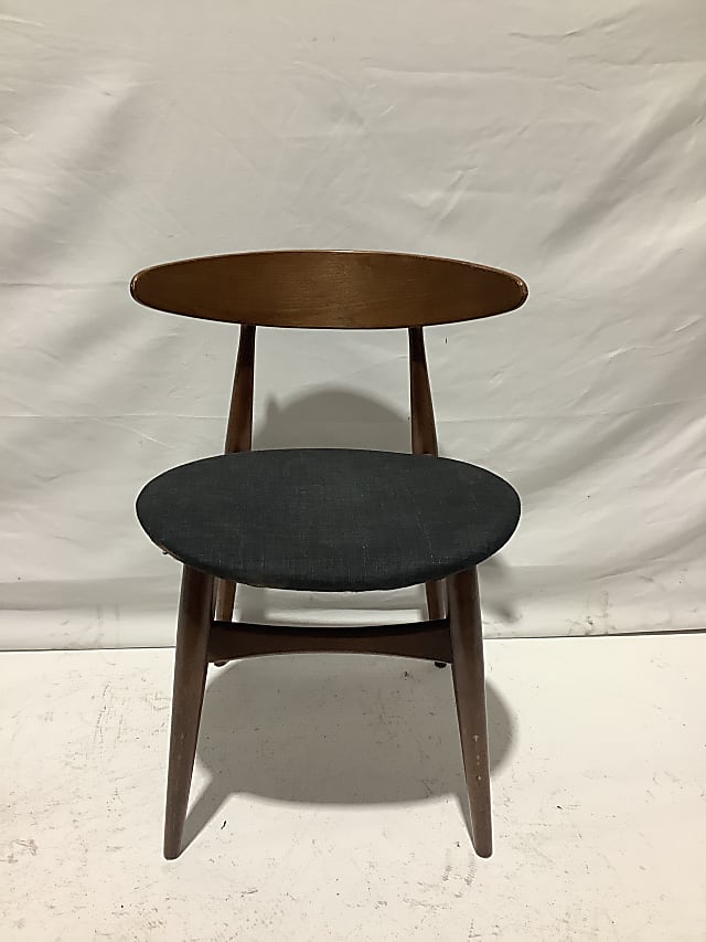 Set of 5 Walnut Mid Century Scandinavian Astrid chairs 