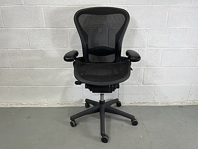 Herman miller aeron classic size B 